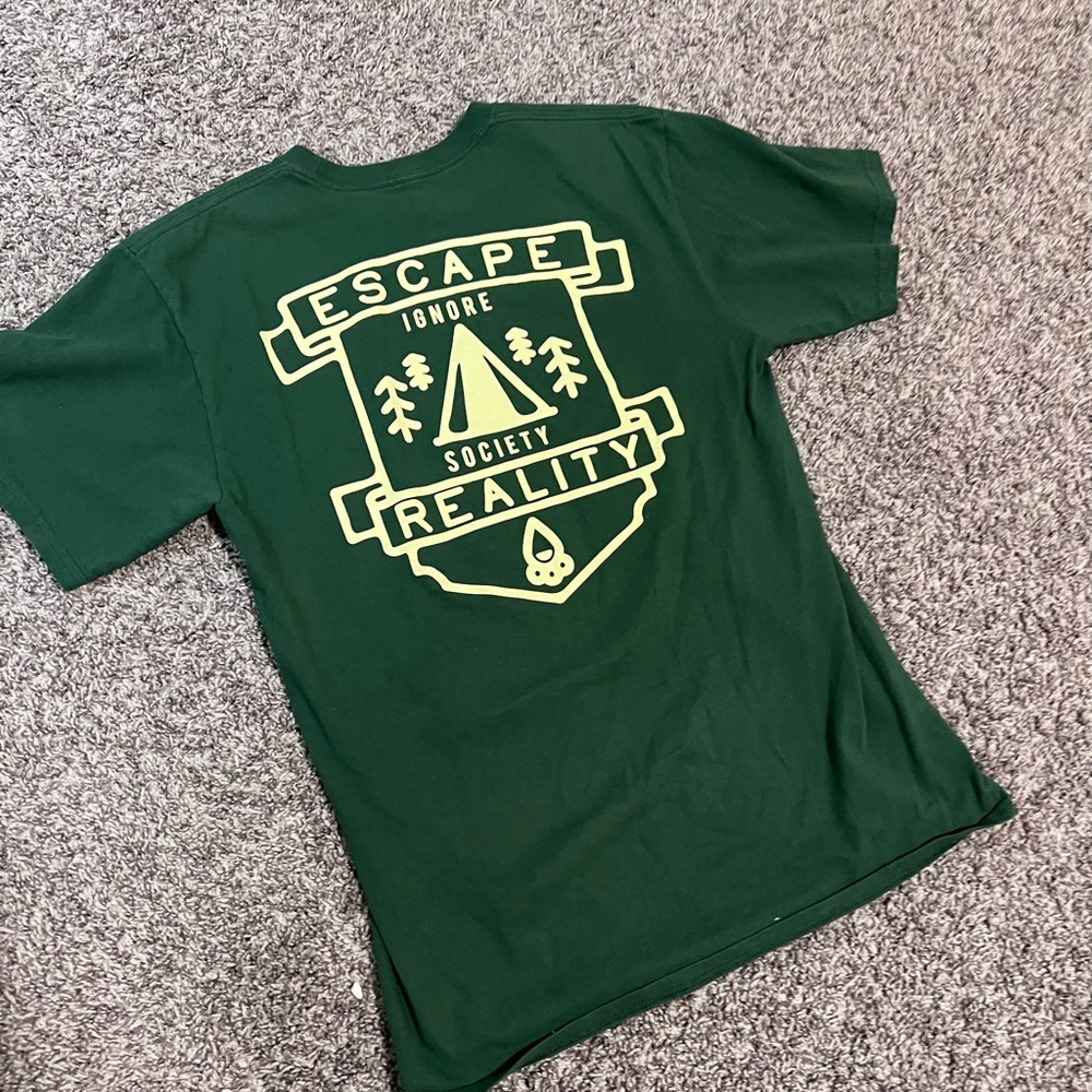 IGNORE SOCIETY & ESCAPE REALITY TEE